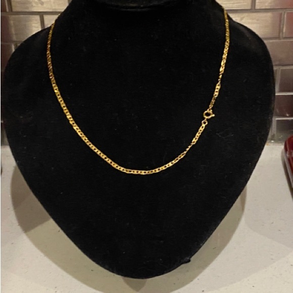 Elegant Gold Necklace and CZ Earring Set - Picture 4 of 5